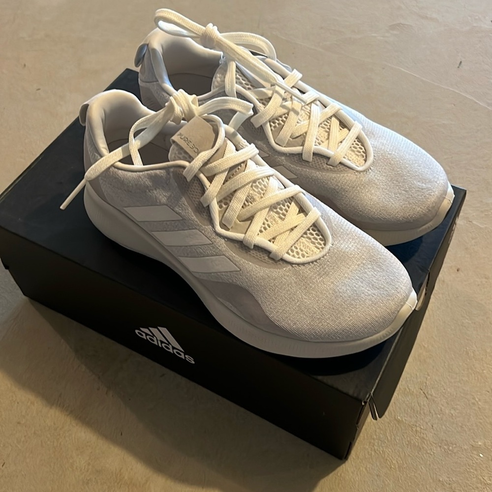 NEW WOMENS ADIDAS
